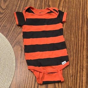 *4/$13* Gerber baby 6-9m striped bodysuit